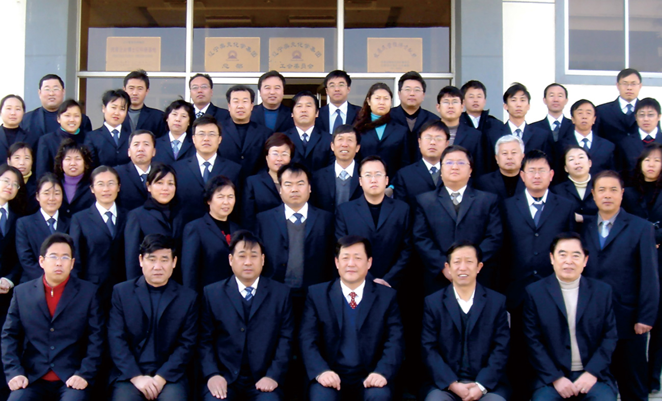 2007年12月集團(tuán)部分管理人員簽約合影